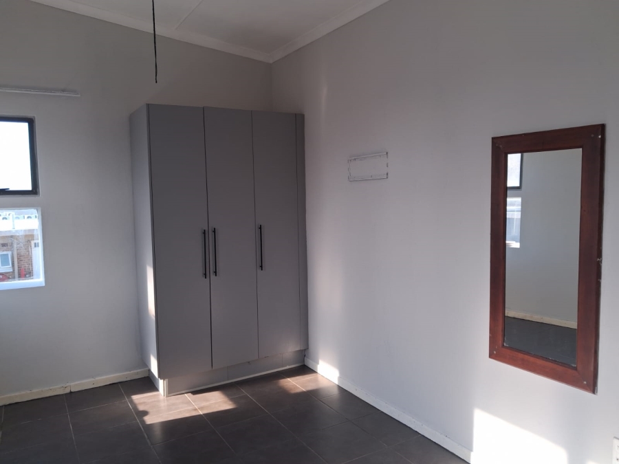 To Let 1 Bedroom Property for Rent in Quigney Eastern Cape